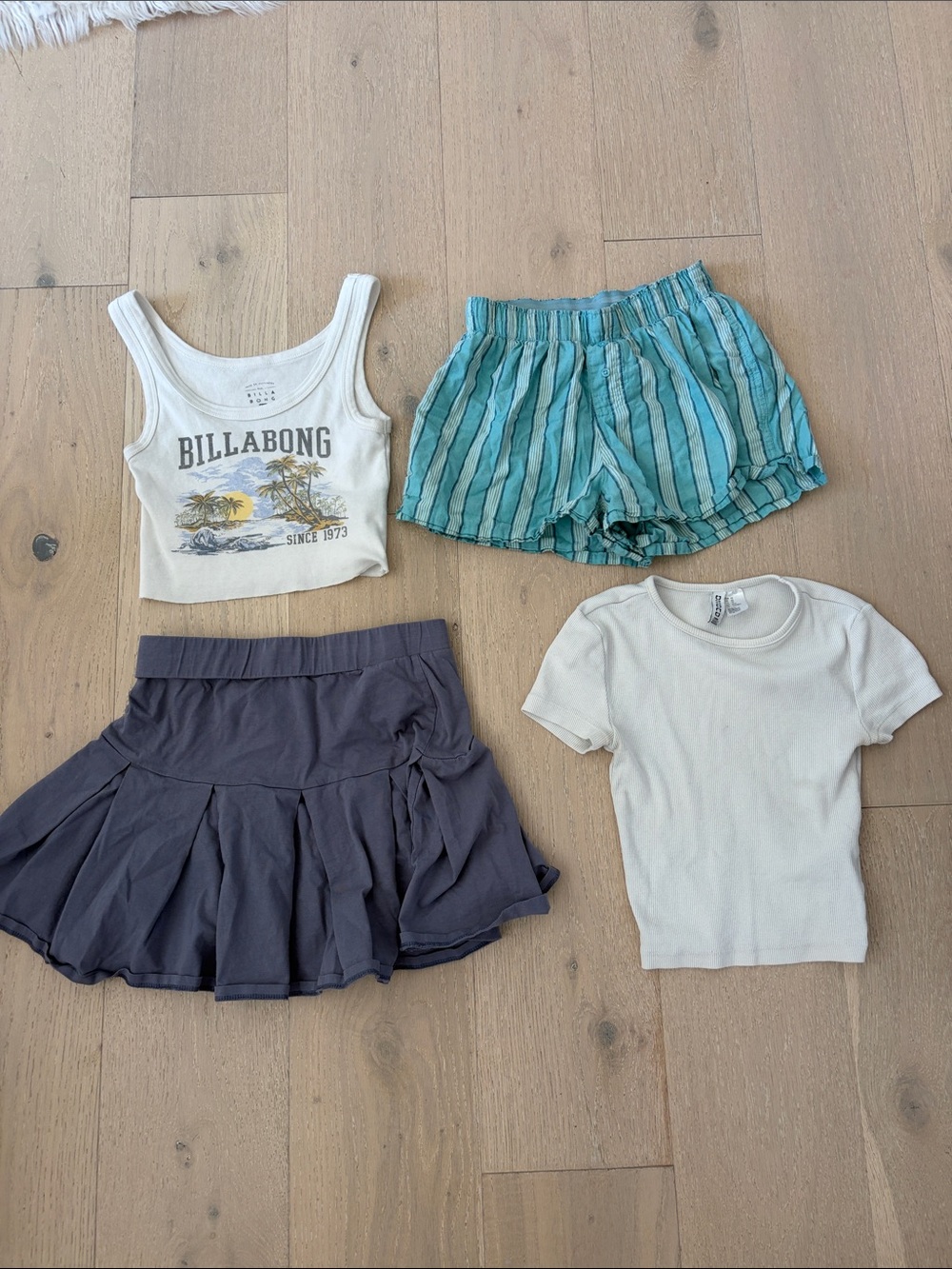 Billabong White Graphic Crop Tank Top and other beachy pieces bundle